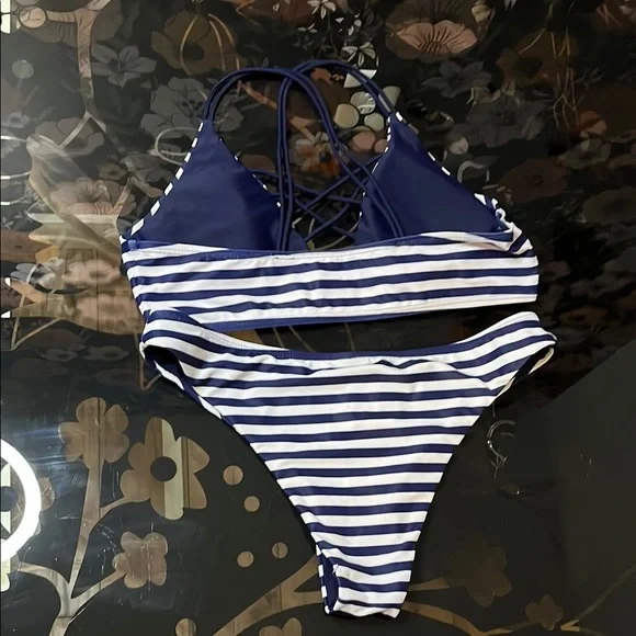 Striped Bikini Set🔥FINAL CLEARANCE🔥 - Picture 3 of 4